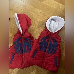 Spiderman puffer vest new size 2T and 3t marvel sherpa lined hood